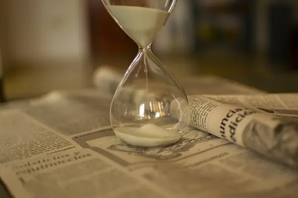 上海大学曾旭教授简介