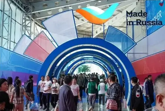 人民大学吴彦祖教授简介